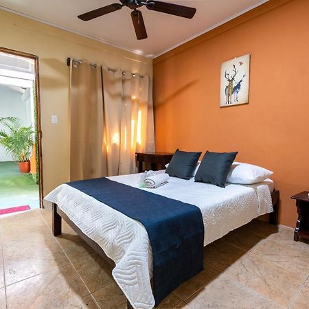 El Cocobolo Food&Rest Room 6 Bed And Breakfast Wifi Ac Pkg Gratis ลิเบเรีย ภายนอก รูปภาพ