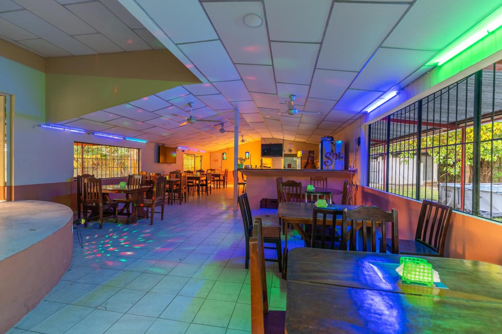 El Cocobolo Food&Rest Room 6 Bed And Breakfast Wifi Ac Pkg Gratis ลิเบเรีย ภายนอก รูปภาพ